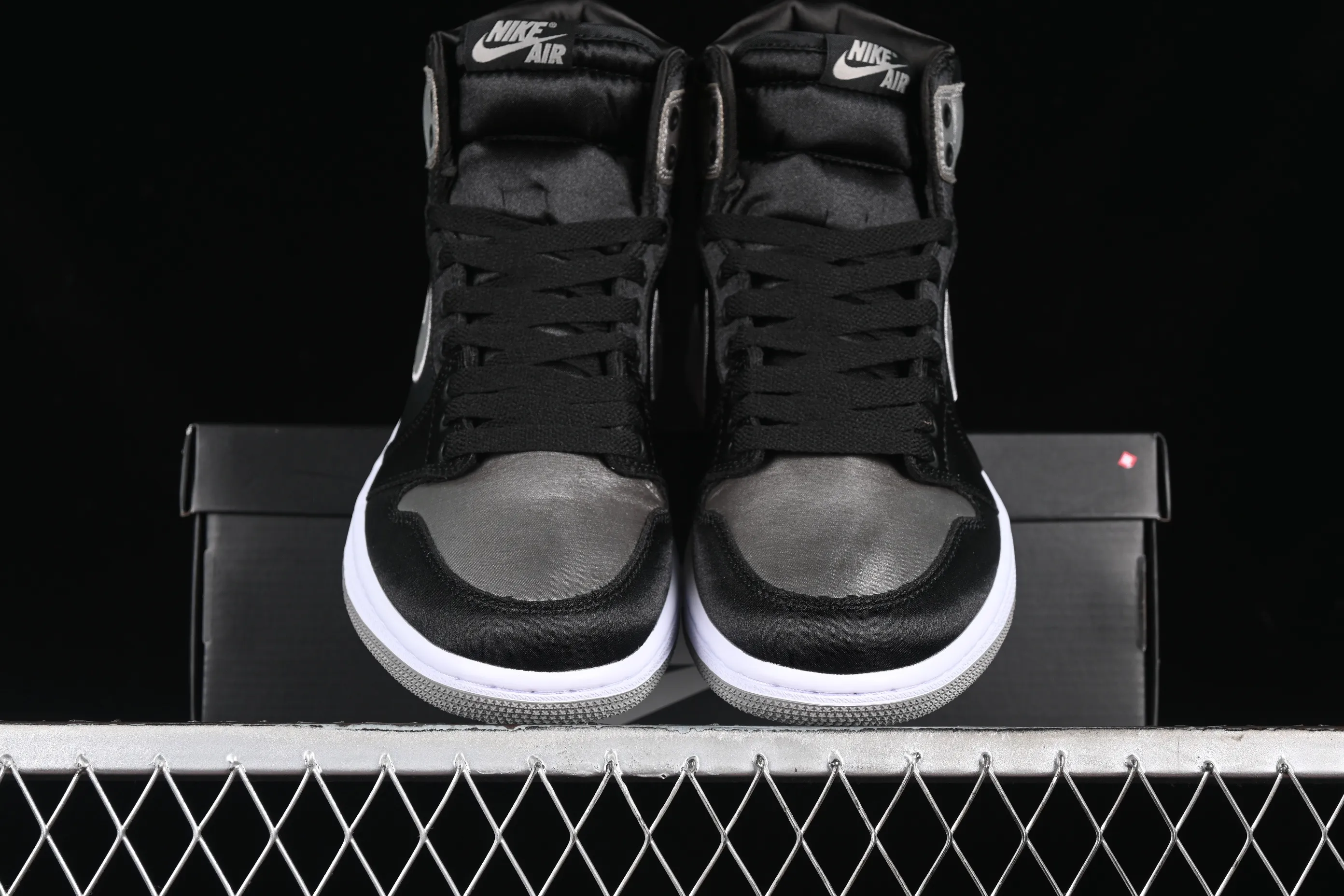 All categories Air Jordan Jordan series basketball shoes Air Jordan 1 High Air Jordan 1 High OG "Satin Shadow" AJ1 Joe 1 silk shadow gray FD4810-010
